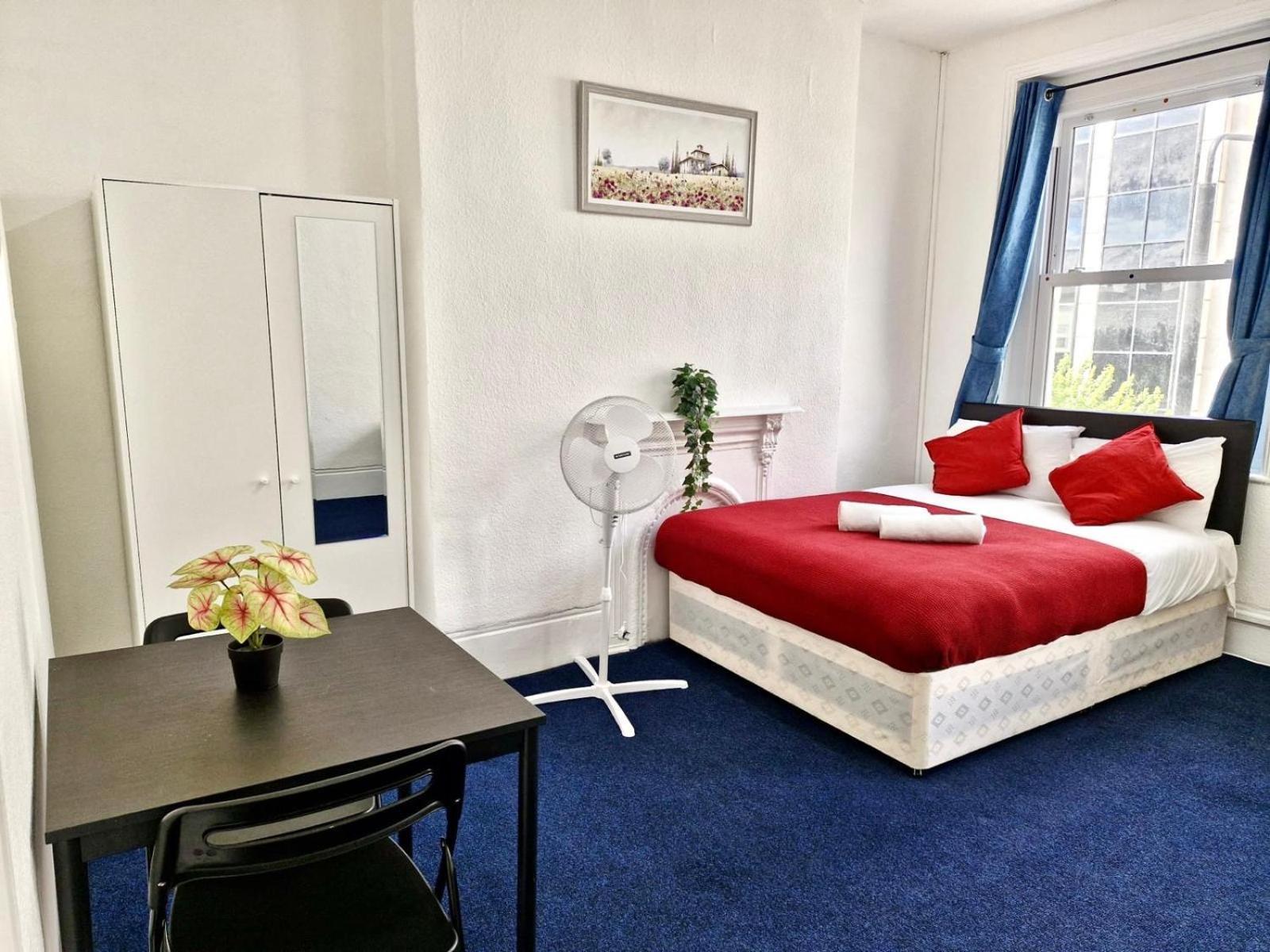 Tea Revolution Bed & Breakfast London Bagian luar foto